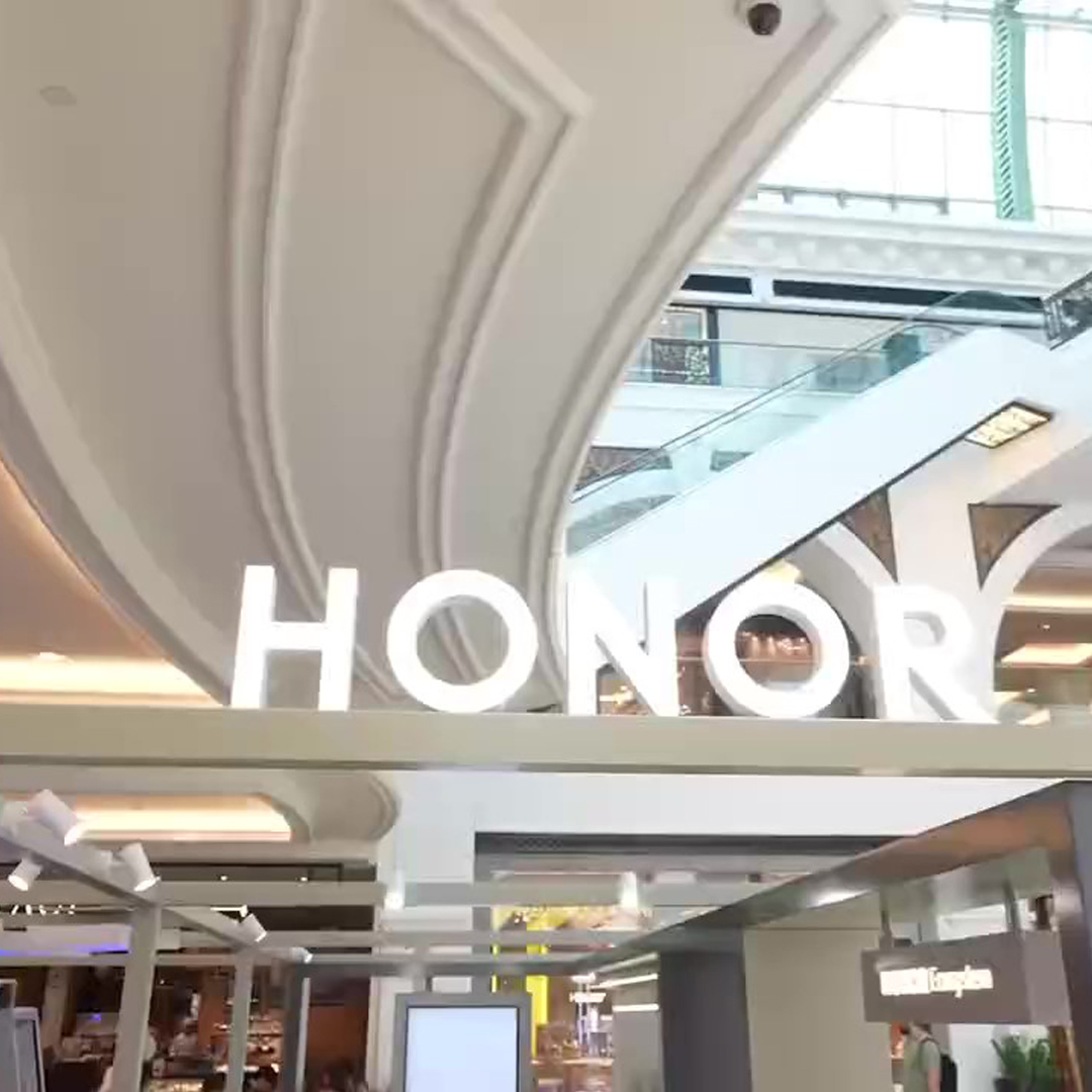 W+ Honor Dubai